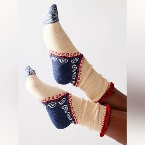 7005. Free People Raggedy Ankle Socks